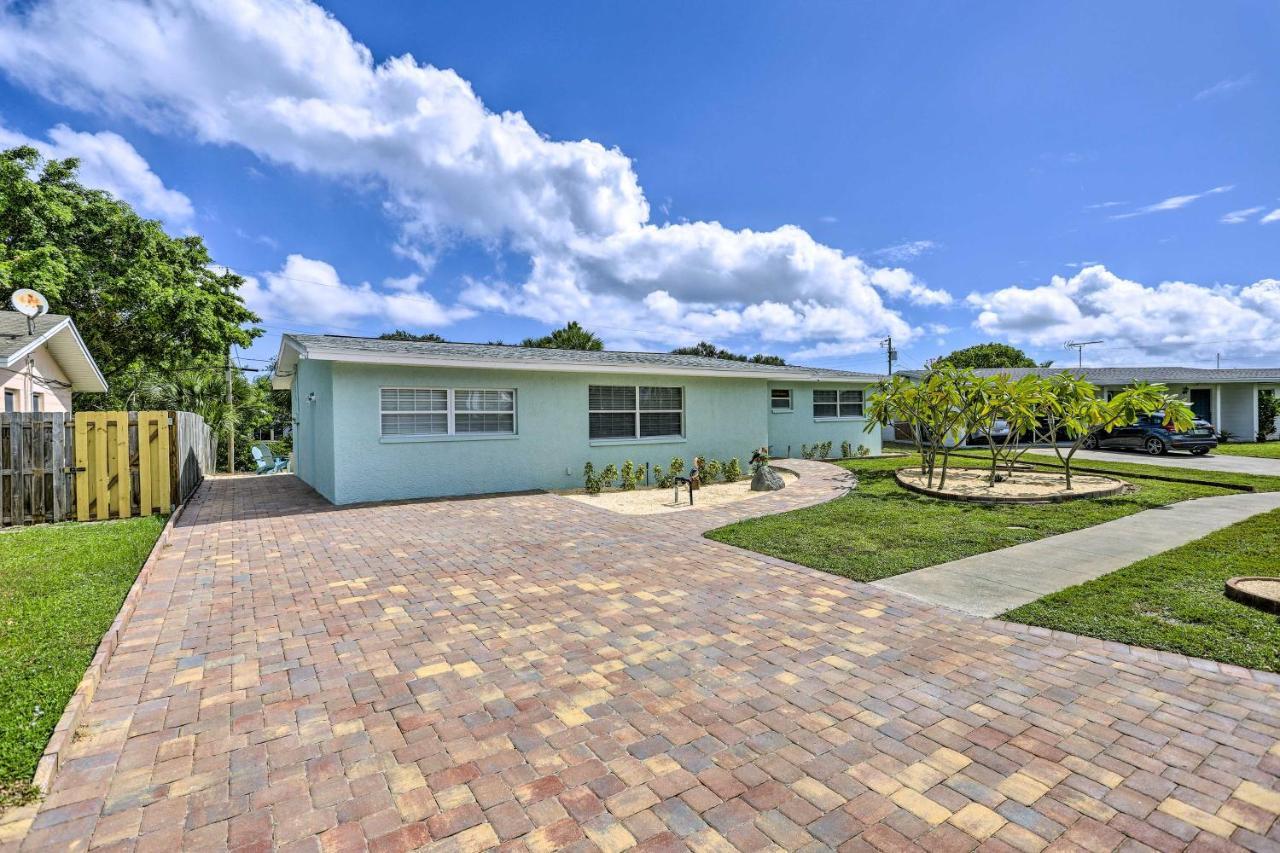 Merritt Island Home Fire Pit And Canal Access! Exterior photo