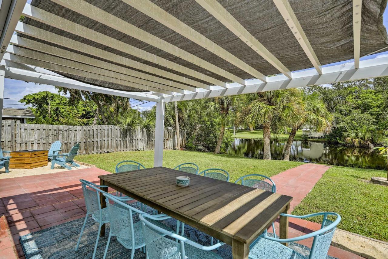 Merritt Island Home Fire Pit And Canal Access! Exterior photo